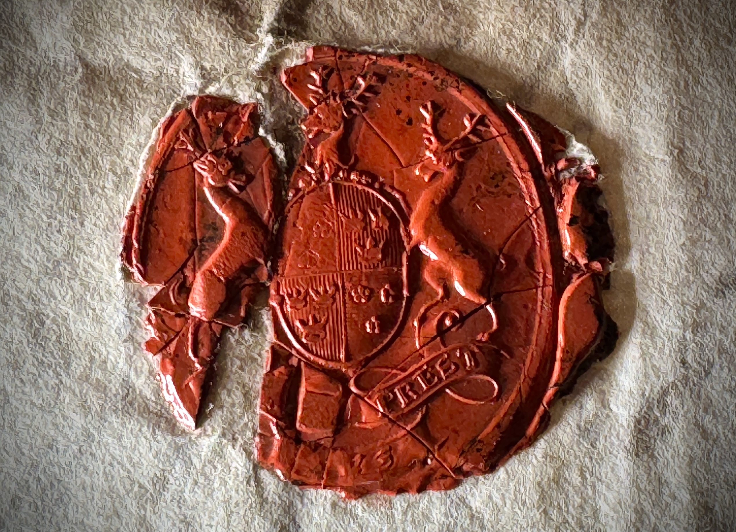 Fraser armorial wax seal — letter detail